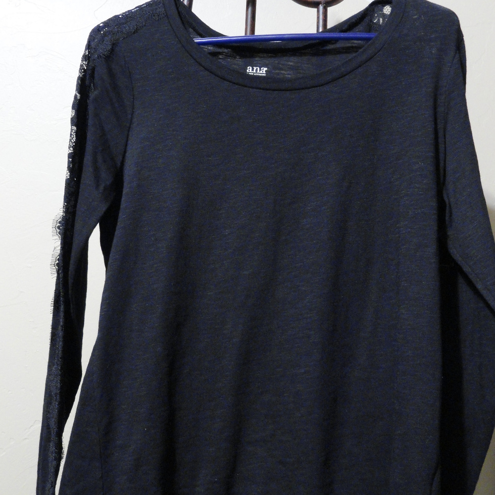 New! Anna Black Tee with Lace